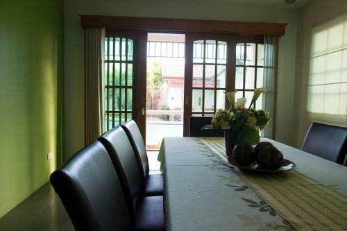 Bed & Breakfast Sir Nico Guesthouse And Resort