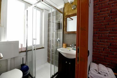 Eclectic Aparthotel