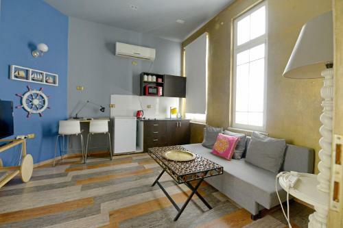 Eclectic Aparthotel