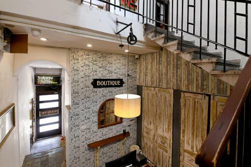 Eclectic Aparthotel