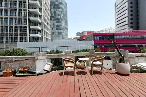 Eclectic Aparthotel