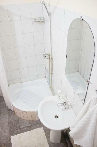 Hotel Uyut