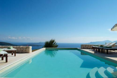 Urania Luxury Villas