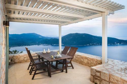 Urania Luxury Villas