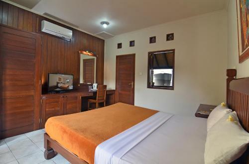Hostal Taman Ayu 212
