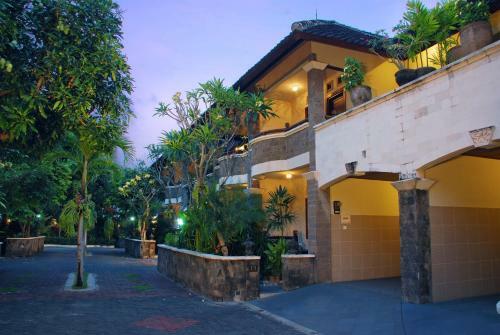 Hostal Taman Ayu 212