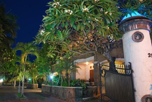 Hostal Taman Ayu 212