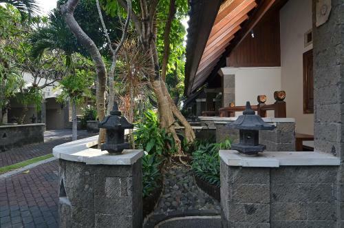 Hostal Taman Ayu 212