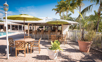 Hotel Sombrero Resort & Marina