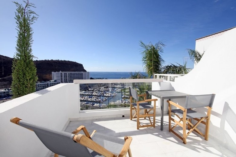 Apartamentos Marina Bayview - S�lo Adultos