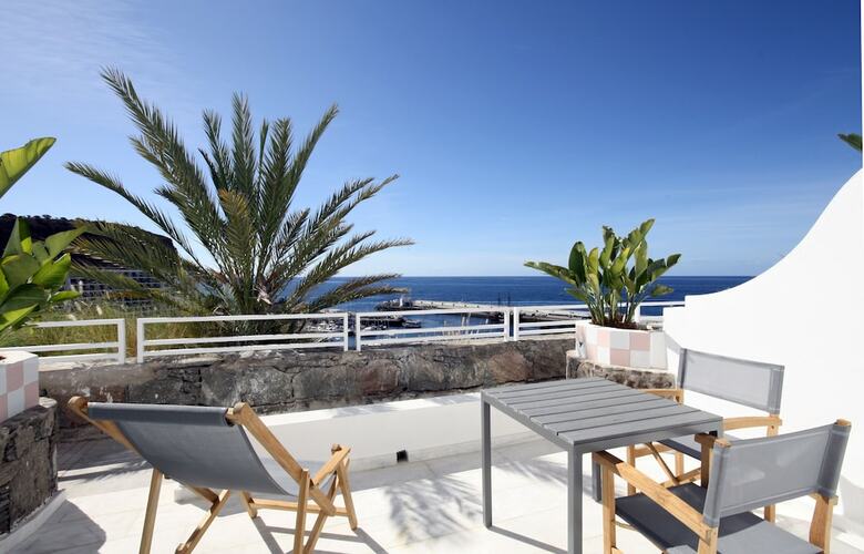 Apartamentos Marina Bayview - S�lo Adultos