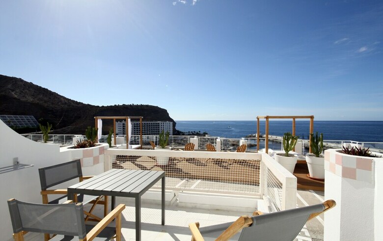 Apartamentos Marina Bayview - S�lo Adultos