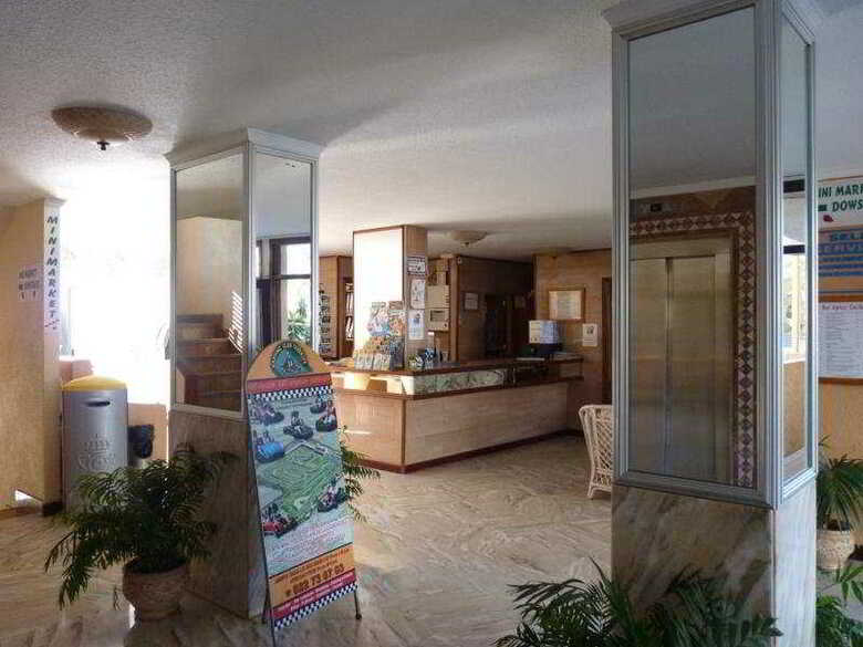 Apartamentos Caribe