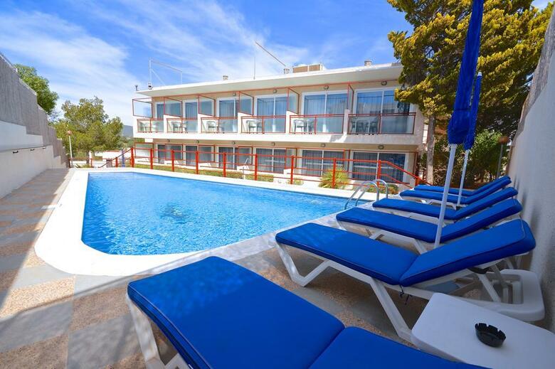 Molins Park Hostal
