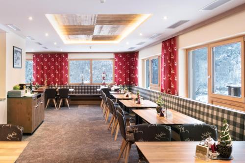 Waldcafe Hotel Restaurant