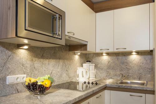 Hostal Hotel Garni Sch�nblick