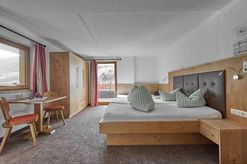 Hostal Hotel Garni Sch�nblick