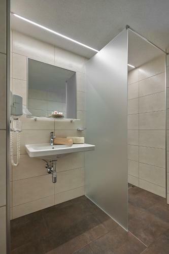 Hostal Hotel Garni Sch�nblick