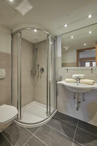 Hostal Hotel Garni Sch�nblick
