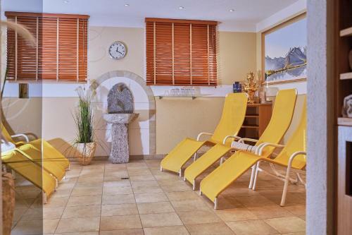Hostal Hotel Garni Sch�nblick
