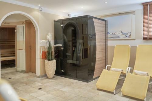 Hostal Hotel Garni Sch�nblick