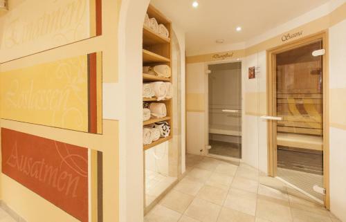 Hostal Hotel Garni Sch�nblick