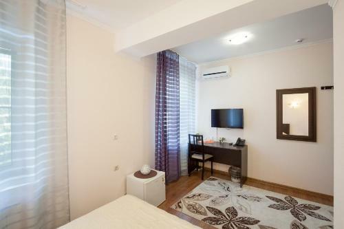 Piramida Hotel