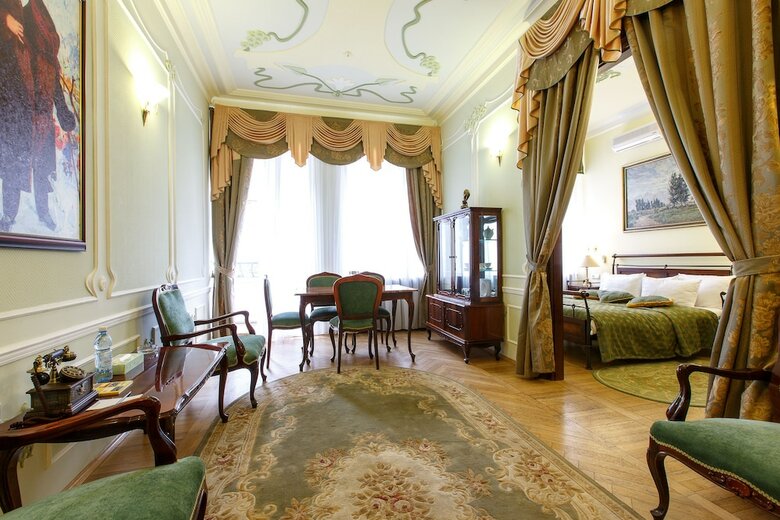 Bristol Zhiguly Hotel