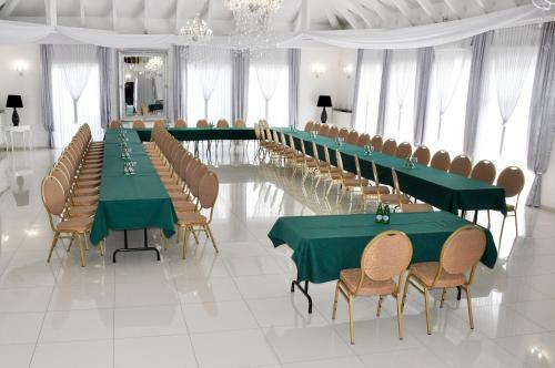Hotel Junior