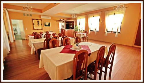 Bed & Breakfast Dworek Jana