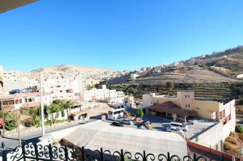 Edom Hotel