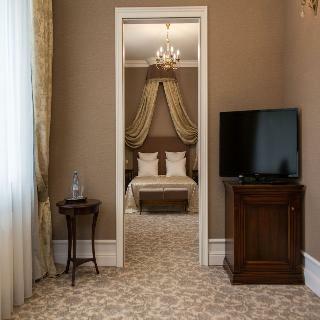 Razumovsky Business Club Hotel