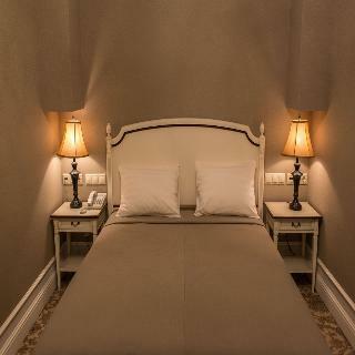 Razumovsky Business Club Hotel