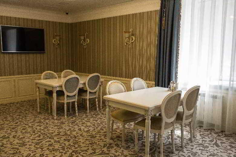 Razumovsky Business Club Hotel