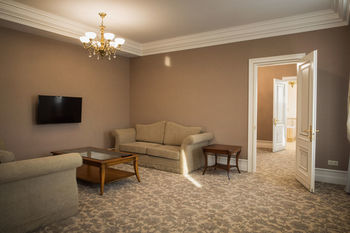 Razumovsky Business Club Hotel