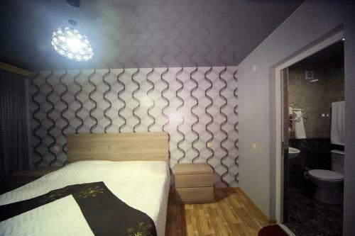 Hostal Edelveis Guest House