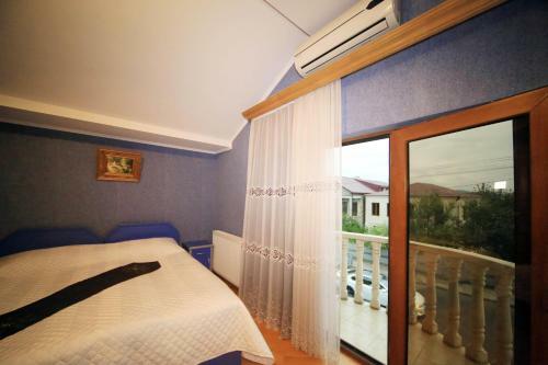 Hostal Edelveis Guest House