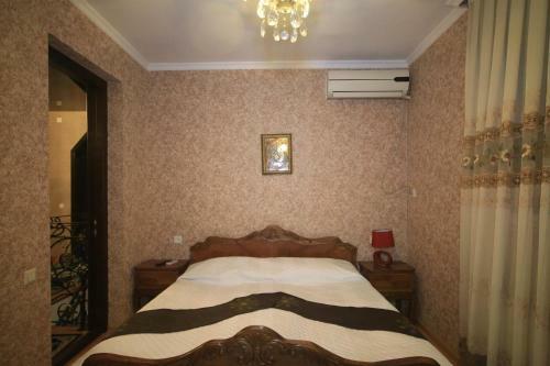 Hostal Edelveis Guest House