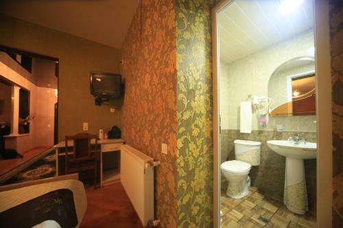 Hostal Edelveis Guest House