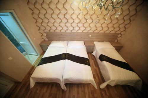 Hostal Edelveis Guest House