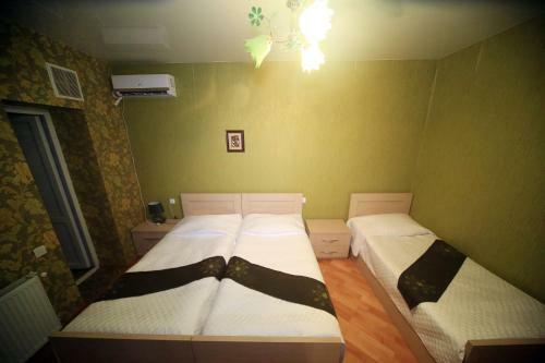 Hostal Edelveis Guest House