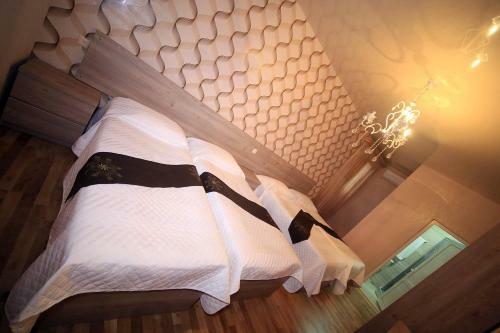 Hostal Edelveis Guest House