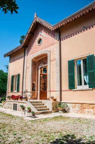 Hostal Tenuta Colavecchio B&B