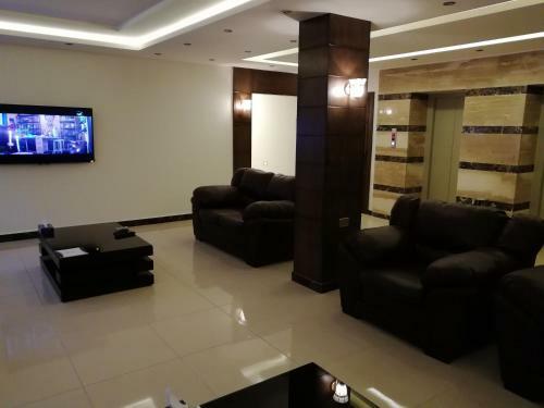 Seven Days Hotel
