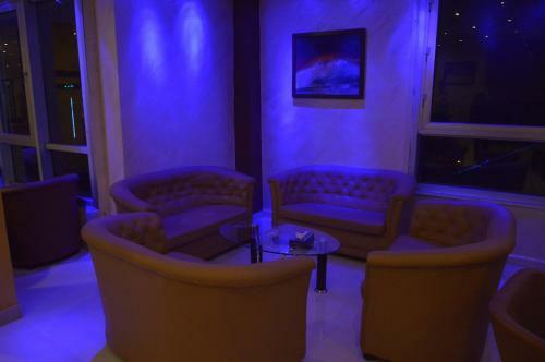 Seven Days Hotel