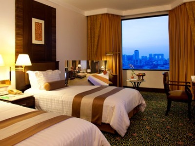 Chaophya Park Hotel