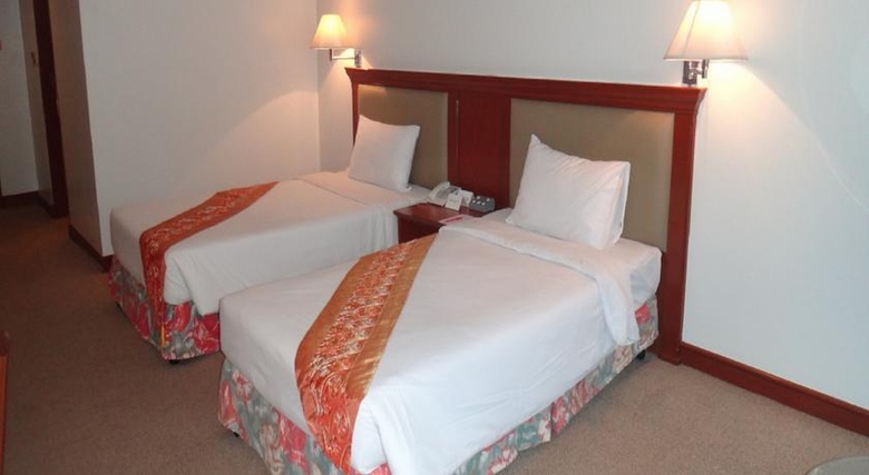 Tai-pan Hotel