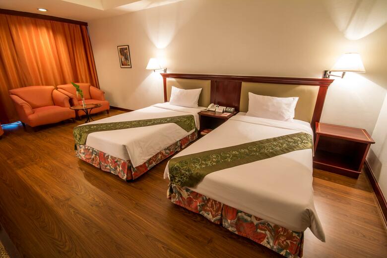 Tai-pan Hotel