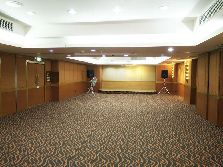 Tai-pan Hotel