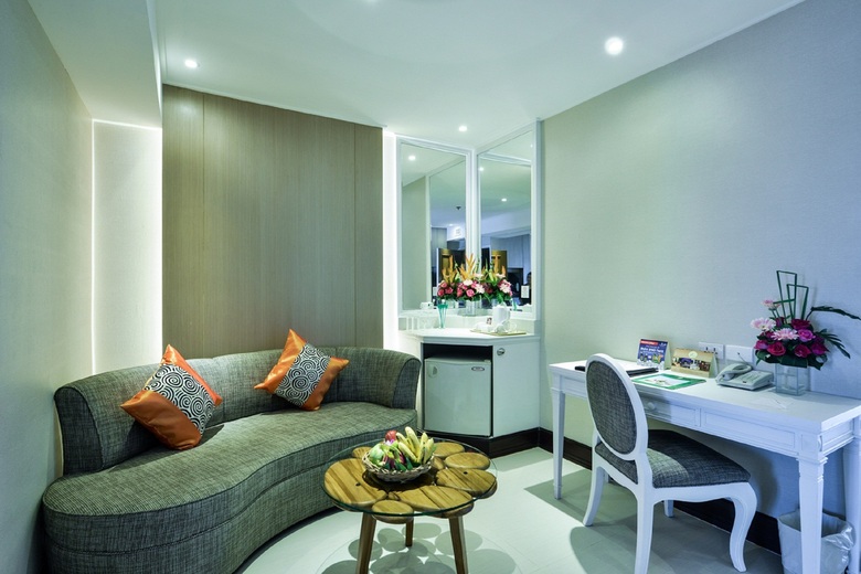 Windsor Suites Hotel